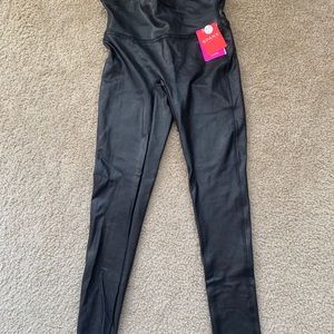 Spanx Faux Leather Leggings - tags on!